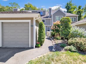 61 Country Walk 61, Shelton CT 06484
