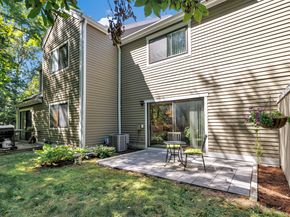 61 Country Walk 61, Shelton CT 06484