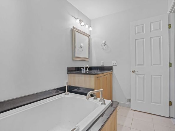 19 Rivendell Drive 19, Shelton CT 06484