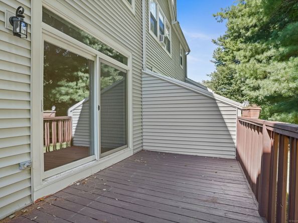 19 Rivendell Drive 19, Shelton CT 06484