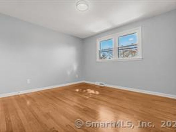 261 High Street, Fairfield CT 06824