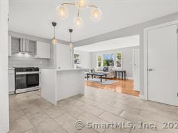 261 High Street, Fairfield CT 06824