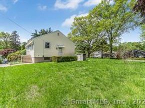 261 High Street, Fairfield CT 06824
