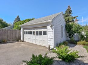 320 Lake Avenue, Bridgeport CT 06605