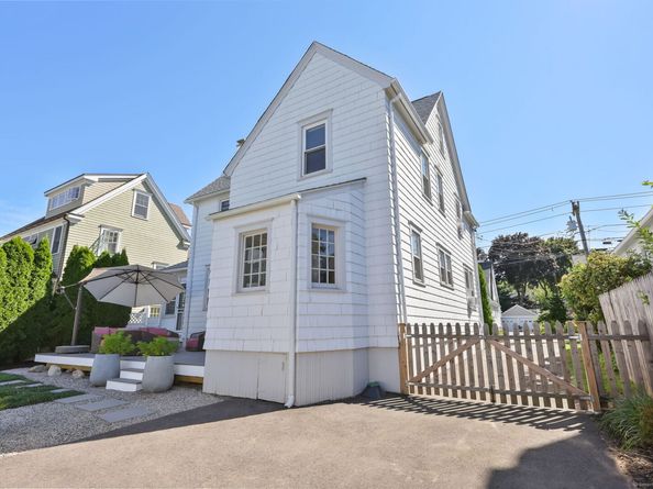 320 Lake Avenue, Bridgeport CT 06605