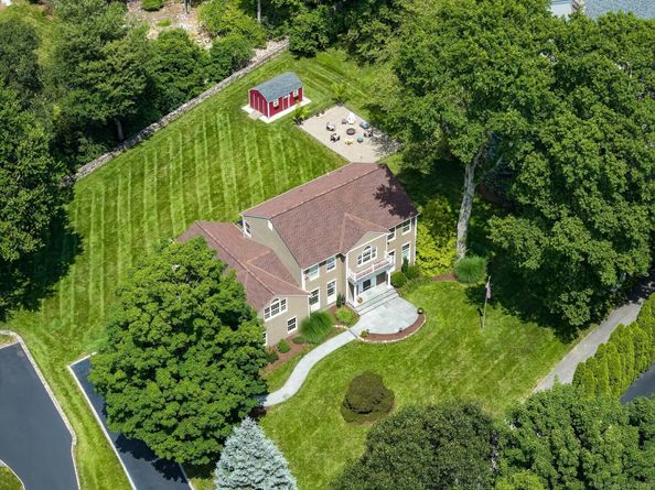 8 Leeds Lane, Darien CT 06820