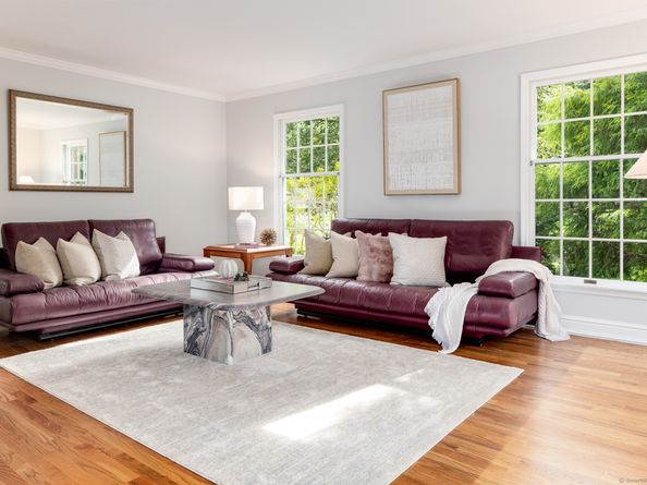 8 Leeds Lane, Darien CT 06820