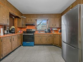 15 Seeley Street, Bridgeport CT 06605