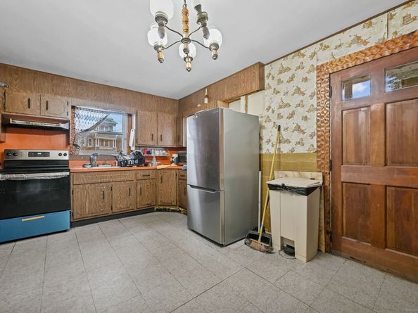 15 Seeley Street, Bridgeport CT 06605
