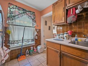 15 Seeley Street, Bridgeport CT 06605