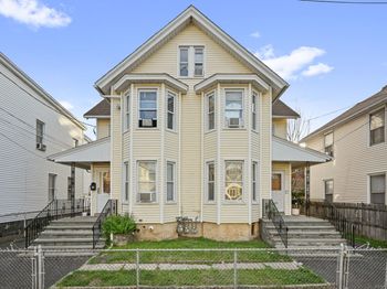 15 Seeley Street
