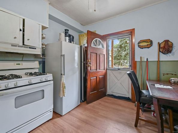 15 Seeley Street, Bridgeport CT 06605