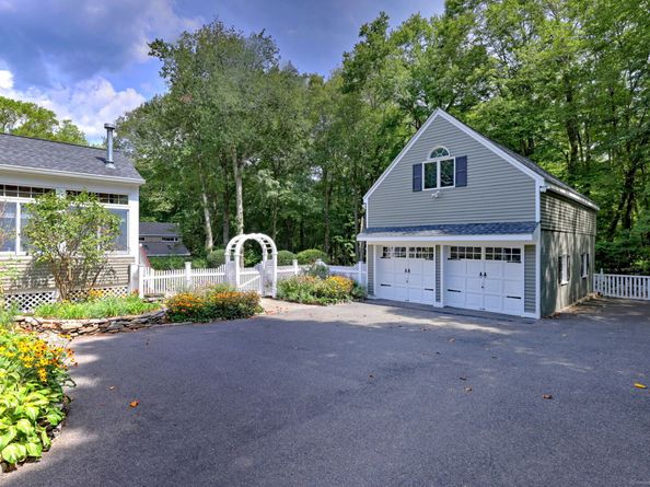 100 Hiram Hill Road, Monroe CT 06468