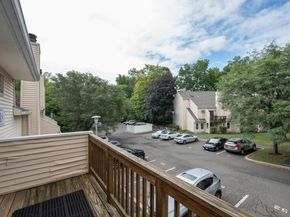 8 Rose Lane APT 1812, Danbury CT 06811