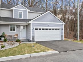 32 Spindrift Lane 32, Shelton CT 06484