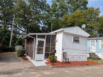 14 Horseshoe Drive
