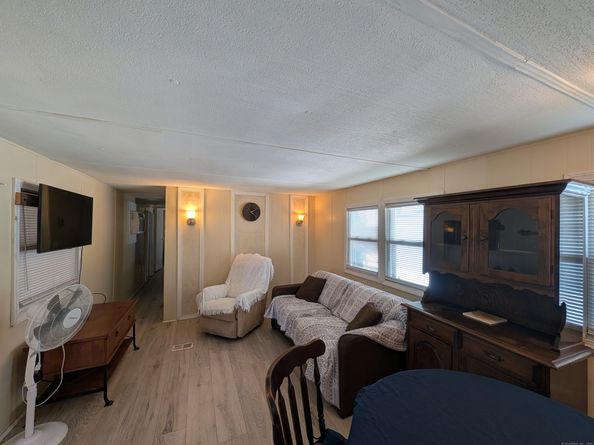 14 Horseshoe Drive, Shelton CT 06484