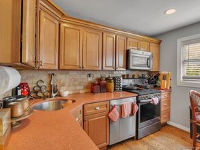 197 Dupont Place, Bridgeport CT 06610