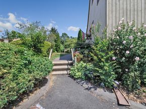 87 Creek Lane A, Stratford CT 06614