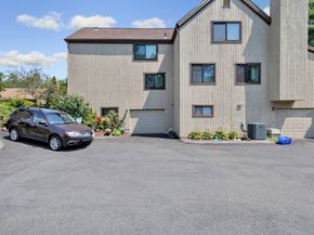 87 Creek Lane A, Stratford CT 06614