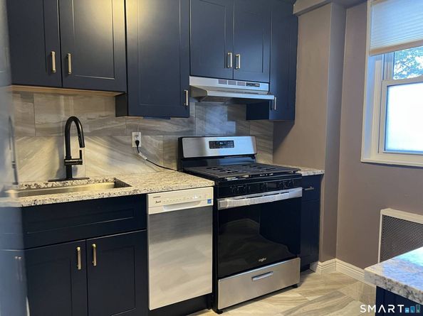 91 Strawberry Hill Avenue APT 139, Stamford CT 06902