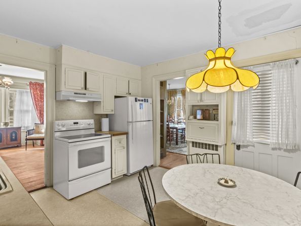 179 Verna Hill Road, Fairfield CT 06824