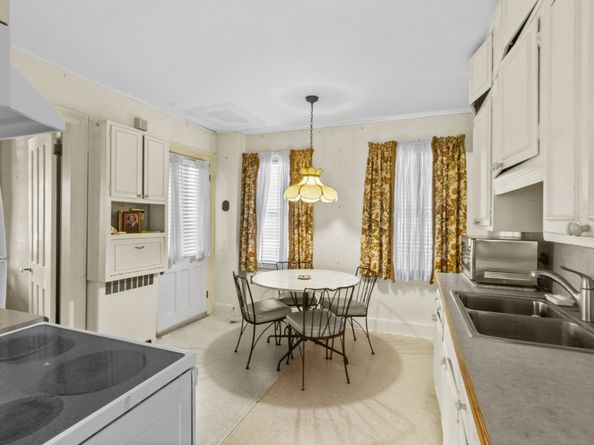 179 Verna Hill Road, Fairfield CT 06824