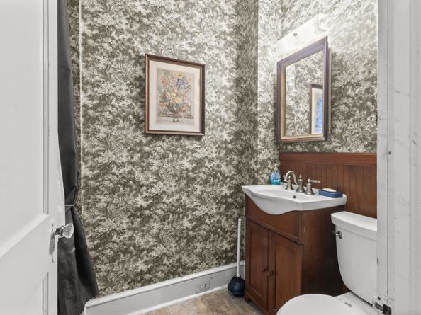 179 Verna Hill Road, Fairfield CT 06824