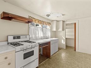 179 Verna Hill Road, Fairfield CT 06824