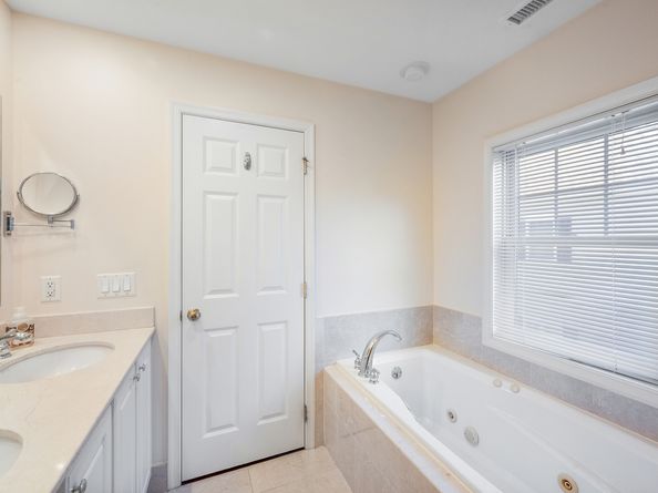 160 Glenbrook Road 6B, Stamford CT 06902