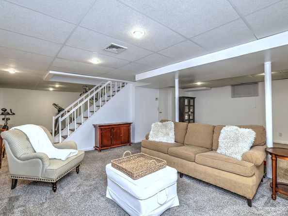 119 Wedgemere Road, Stamford CT 06905