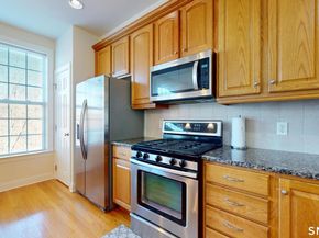 184 Warrington Round 184, Danbury CT 06810