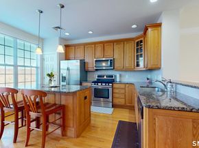 184 Warrington Round 184, Danbury CT 06810