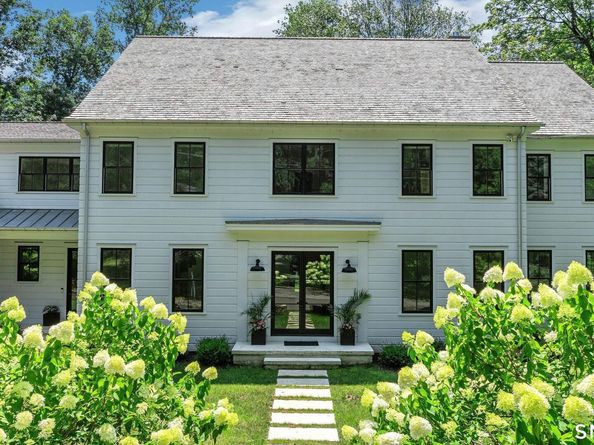 13 Sunswyck Road, Darien CT 06820