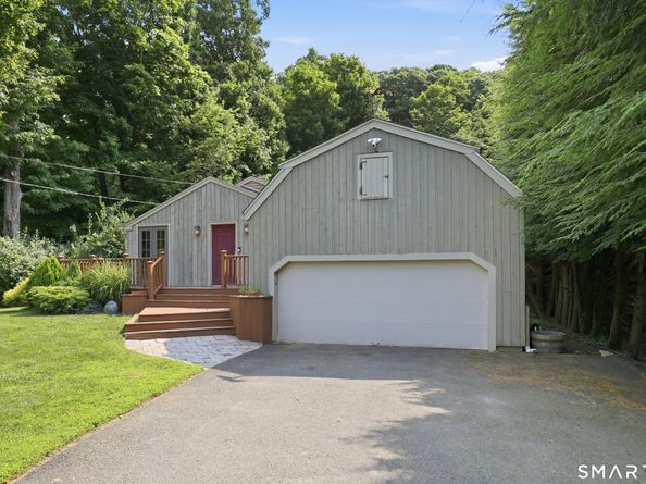 10 Satterlee Road, New Fairfield CT 06812