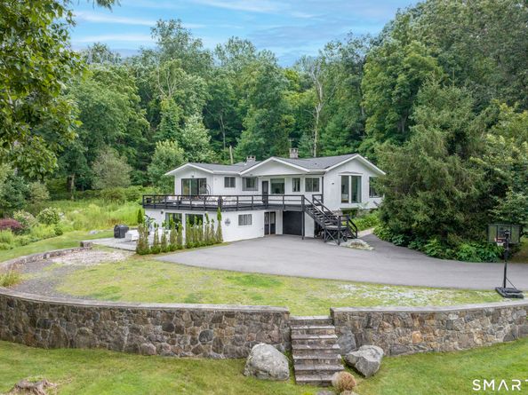 297 Oscaleta Road, Ridgefield CT 06877