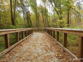 40 Village Walk 40, Wilton CT 06897