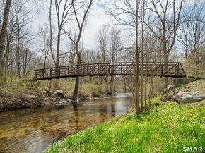 43 Village Walk 43, Wilton CT 06897