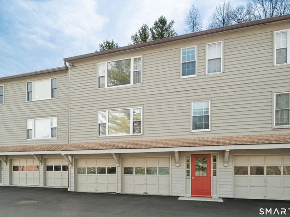 43 Village Walk 43, Wilton CT 06897
