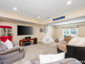 10 Queens Lane, Darien CT 06820