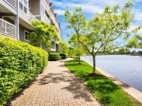 4 Daskams Lane 326, Norwalk CT 06851