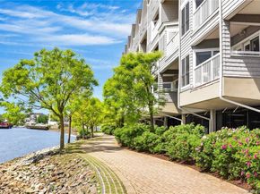 4 Daskams Lane 326, Norwalk CT 06851