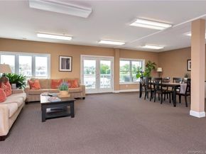 4 Daskams Lane 326, Norwalk CT 06851