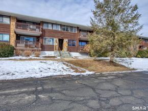 154 Cold Spring Road APT 87, Stamford CT 06905