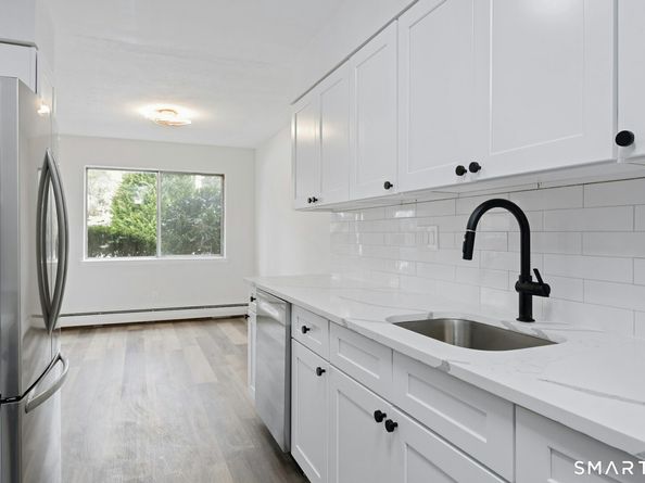 154 Cold Spring Road APT 18, Stamford CT 06905