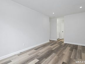 154 Cold Spring Road APT 18, Stamford CT 06905