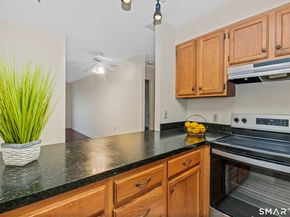 51 Schuyler Avenue APT 7E, Stamford CT 06902