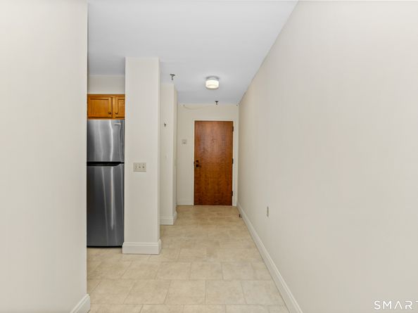 51 Schuyler Avenue APT 7E, Stamford CT 06902