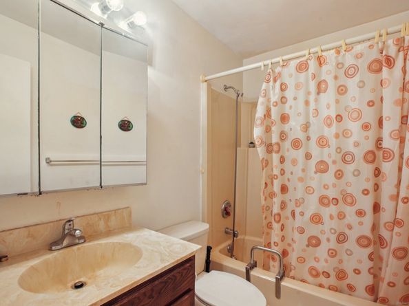 27 Teresa Place 27, Bridgeport CT 06606