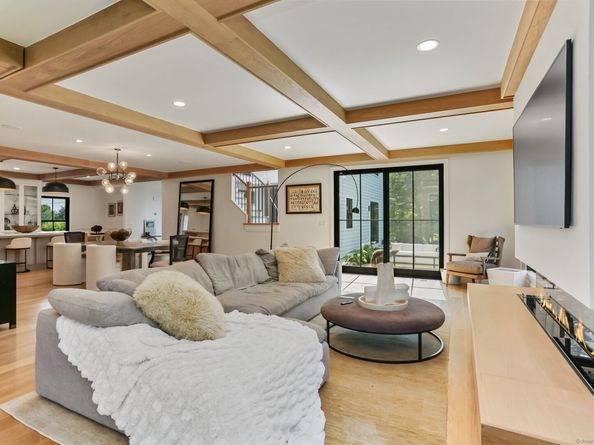 52 Garibaldi Lane, New Canaan CT 06840